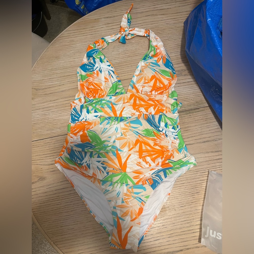 #29 Cupshe Vibrant Leaf Print One Piece Swimsuit - Picture 5 of 8